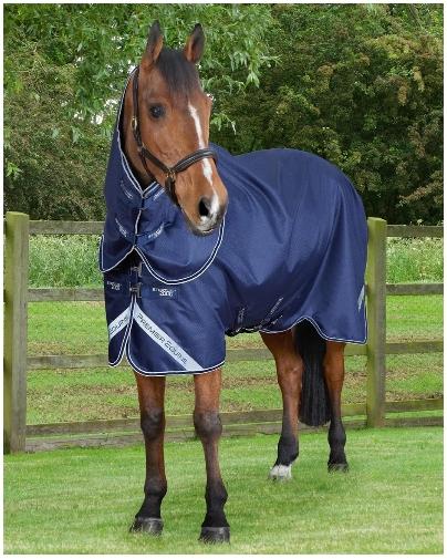 Stratus 600D Series 200g Turnout Rug m/hals